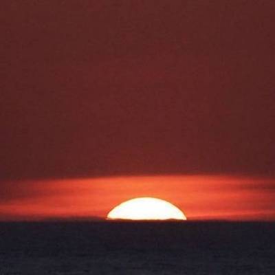 日出微信头像唯美图片 清晨海边日出图片